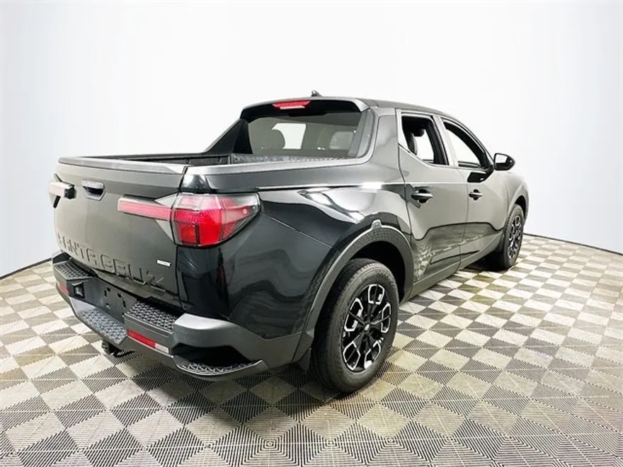 2023 Hyundai Santa Cruz SE photo 1