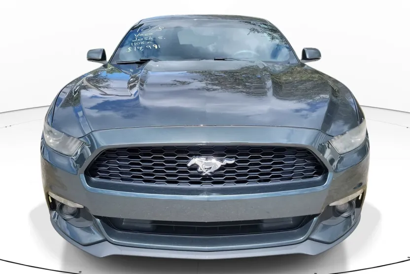 2015 Ford Mustang V6 photo 1