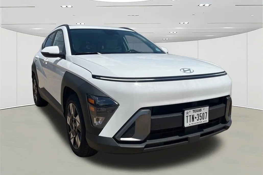2024 Hyundai Kona SEL photo 1