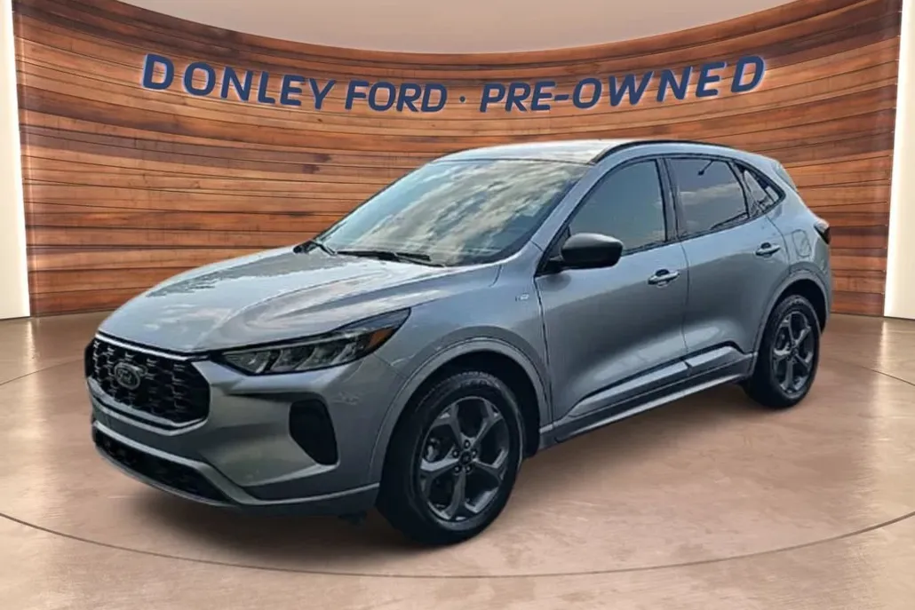 2023 Ford Escape ST-Line photo 1