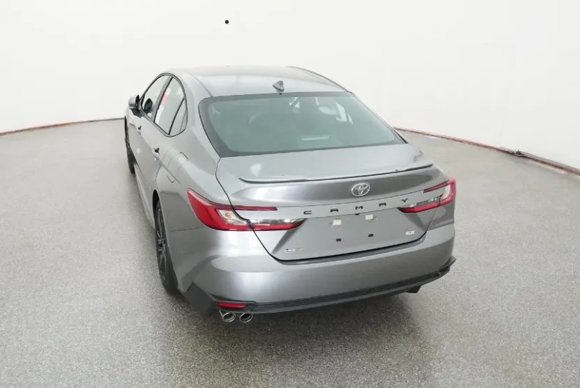 2026 Toyota Camry SE photo 1