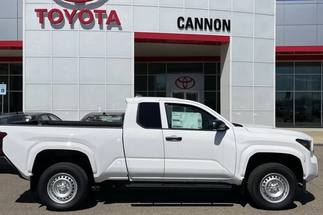 2024 Toyota Tacoma SR XtraCab photo 1