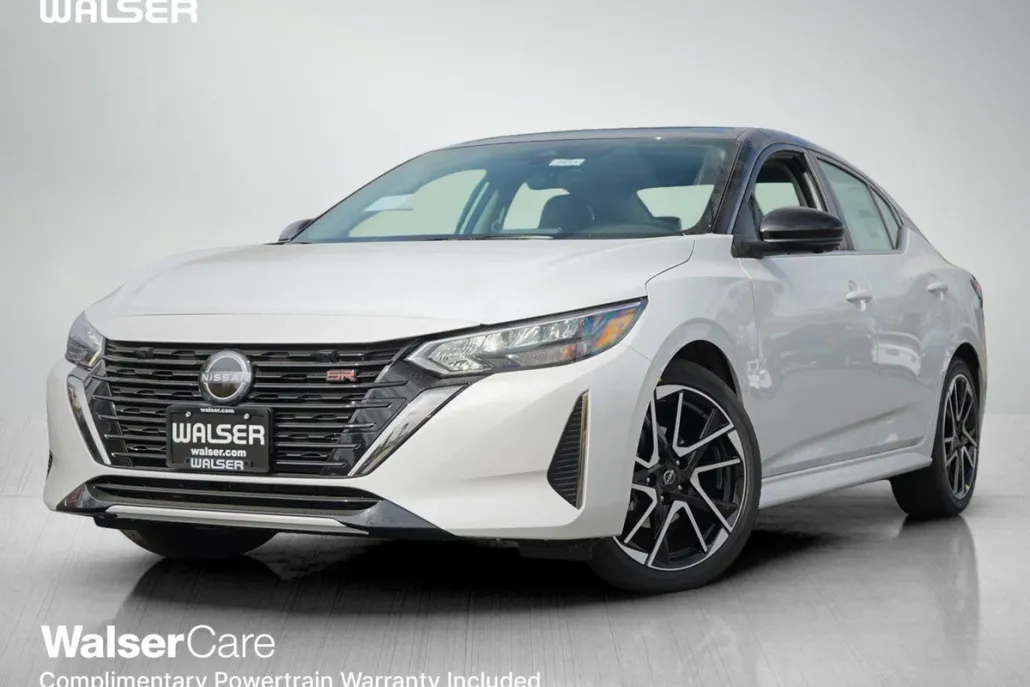 2025 Nissan Sentra SR photo 1