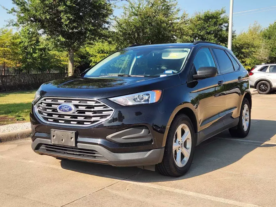 2021 Ford Edge SE photo 1