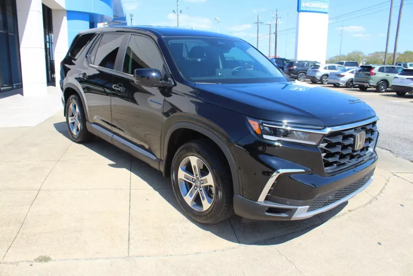 2025 Honda Pilot EX-L photo 1