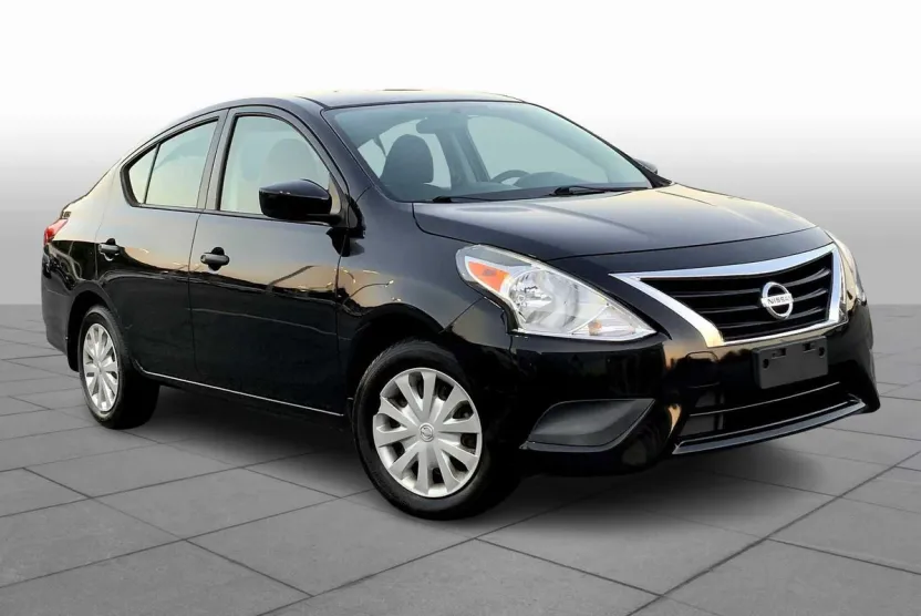 2018 Nissan Versa 1.6 S photo 1