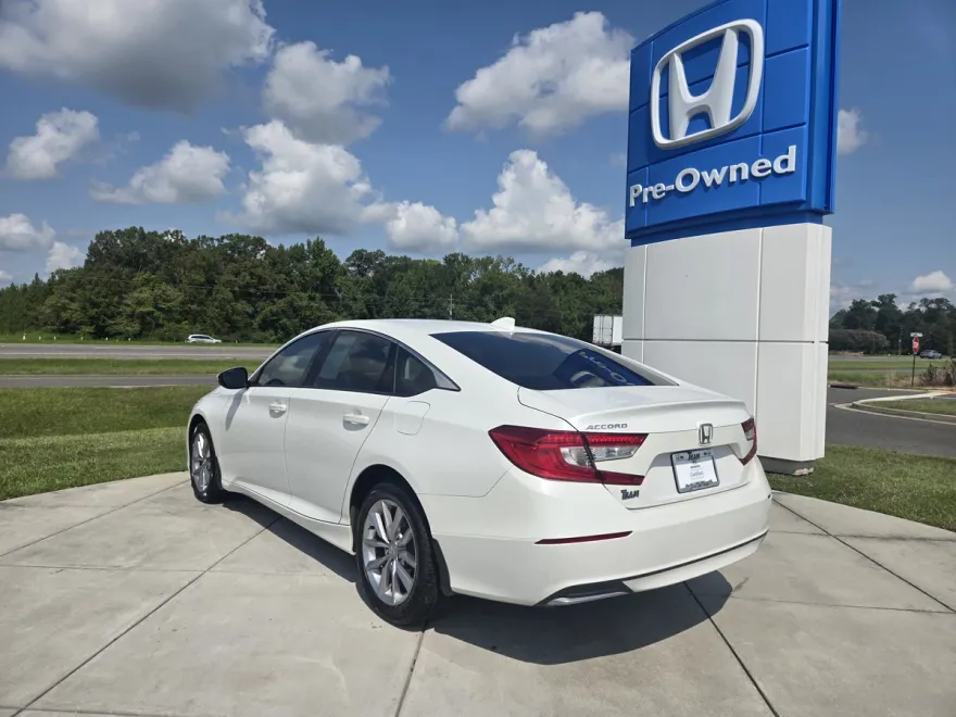 2022 Honda Accord LX photo 1