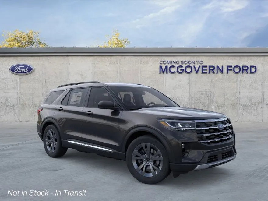 2025 Ford Explorer photo 1