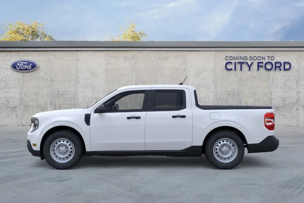 2025 Ford Maverick XL photo 1