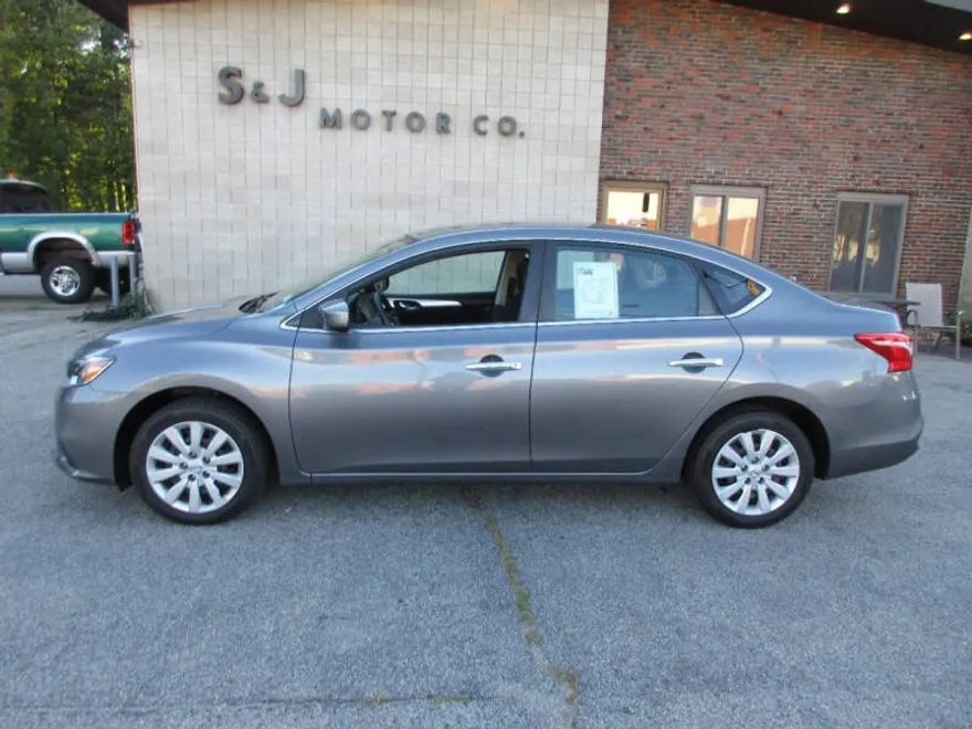 2019 Nissan Sentra S photo 1
