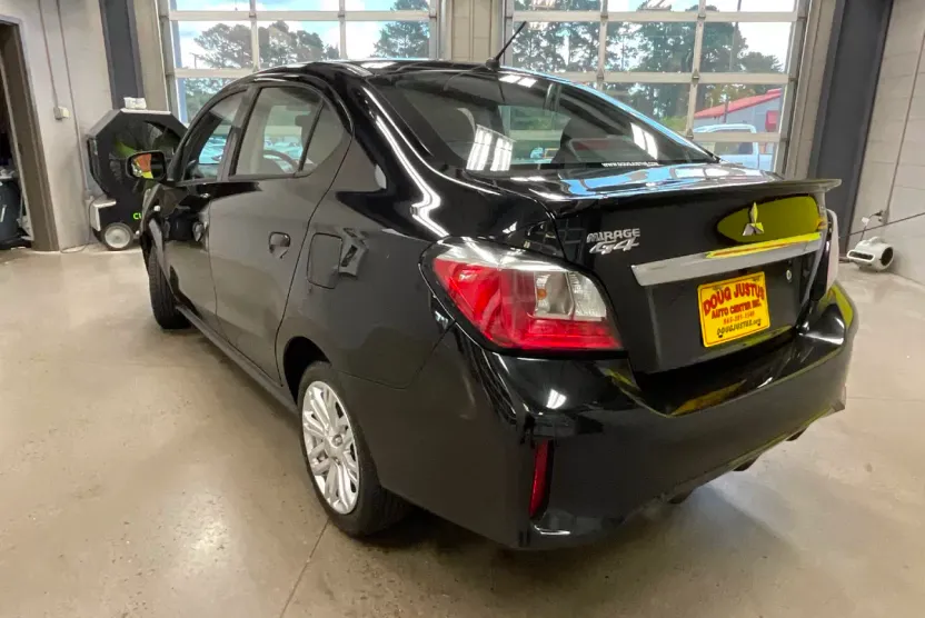 2023 Mitsubishi Mirage G4 ES photo 1