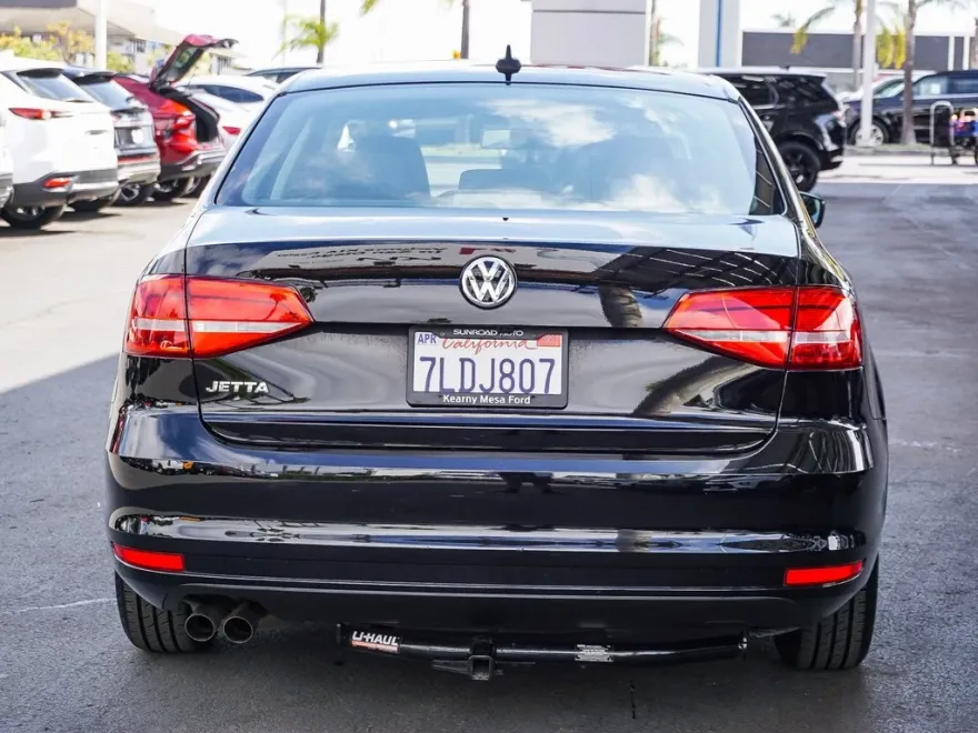 2015 Volkswagen Jetta 2.0 S photo 1