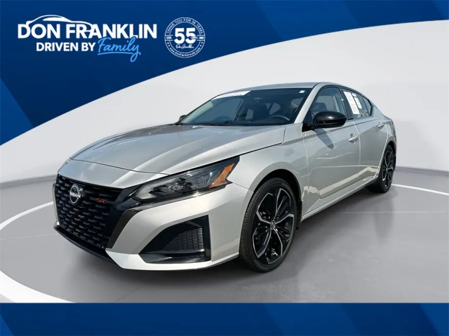 2024 Nissan Altima 2.5 SR photo 1