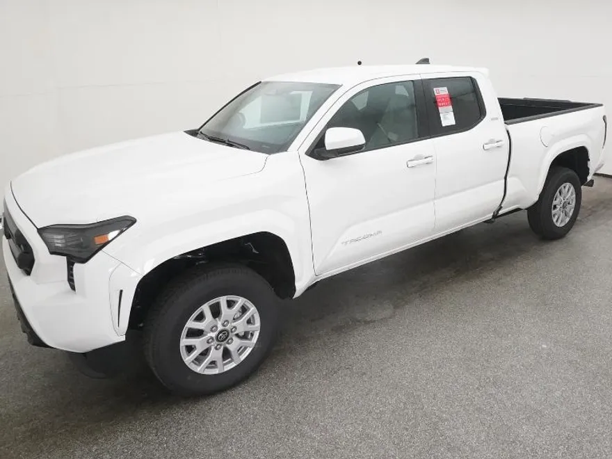 2025 Toyota Tacoma SR5 photo 1