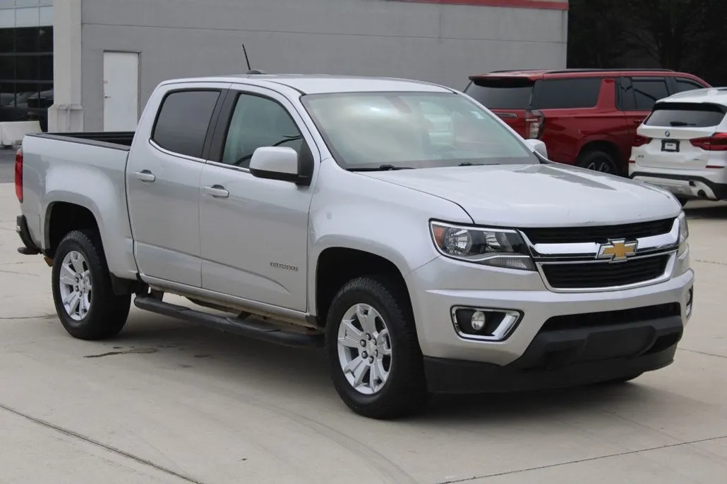 2017 Chevrolet Colorado LT photo 1