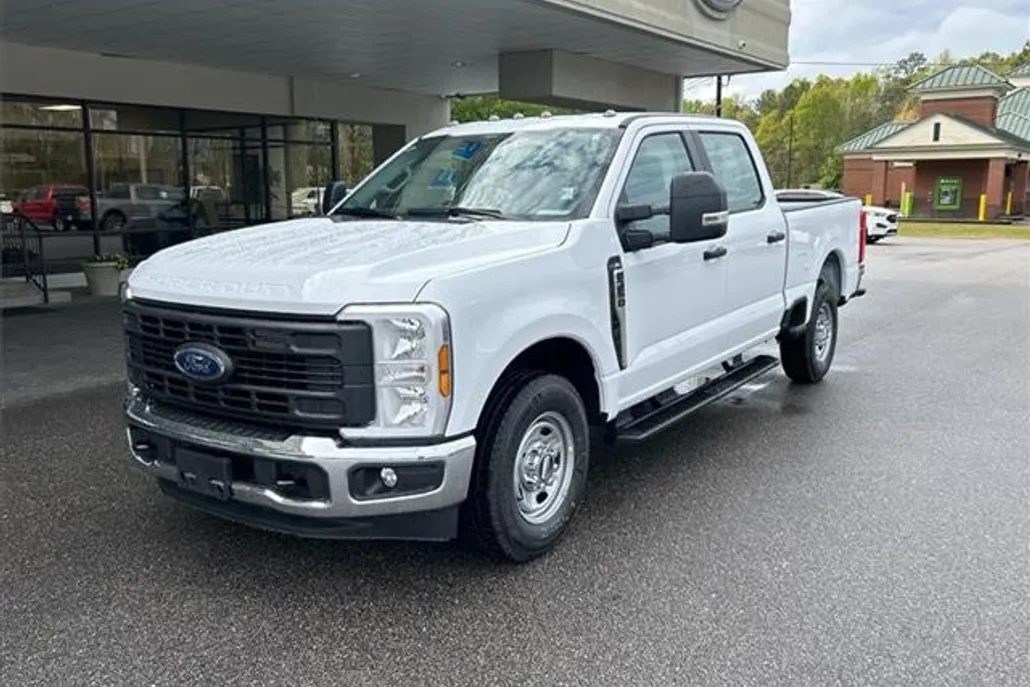 2024 Ford F-350 photo 1