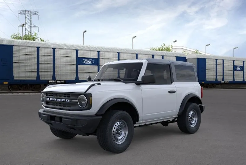 2025 Ford Bronco Base photo 1