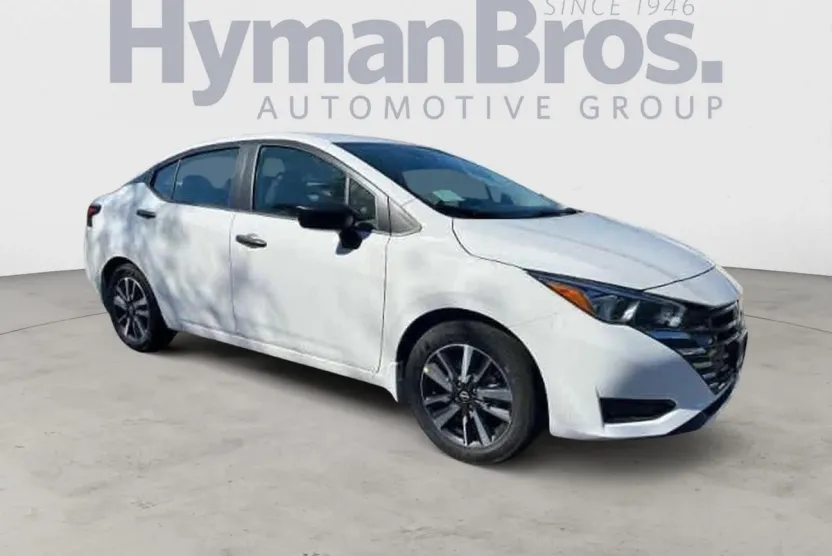 2024 Nissan Versa 1.6 S photo 1