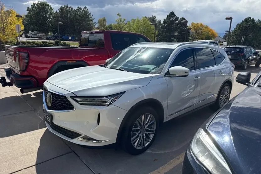 2022 Acura MDX Advance photo 1