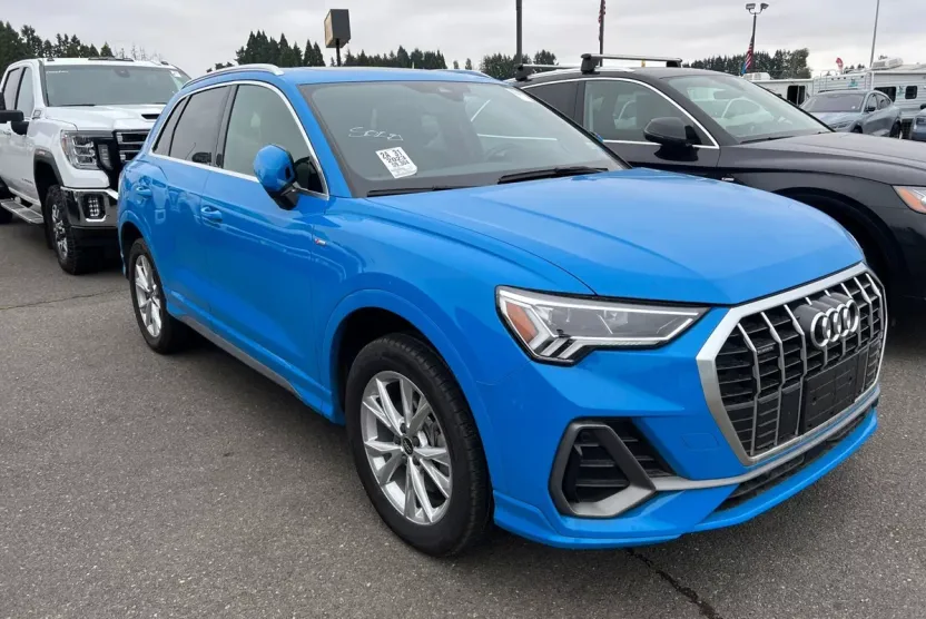 2023 Audi Q3 45 TFSI S line Premium photo 1