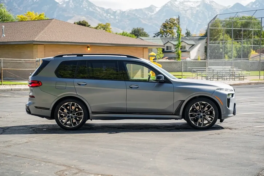 2025 Bmw X7 M60i photo 1