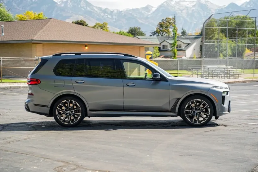 2025 Bmw X7 M60i photo 1