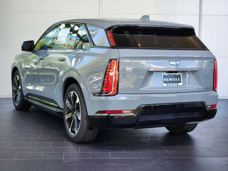2026 Cadillac Escalade IQ Premium Sport photo 1