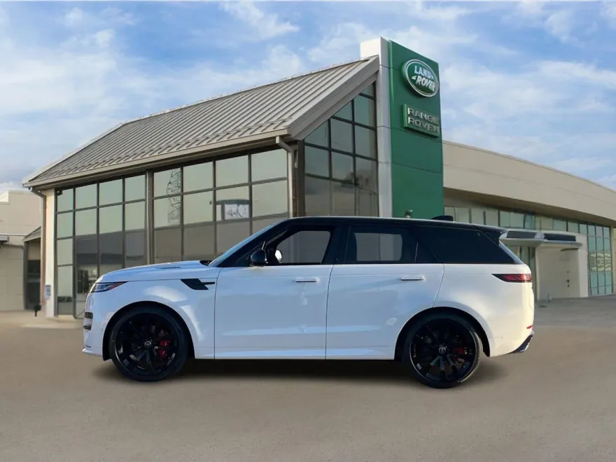 2025 Land Rover Range Rover Sport SE photo 2