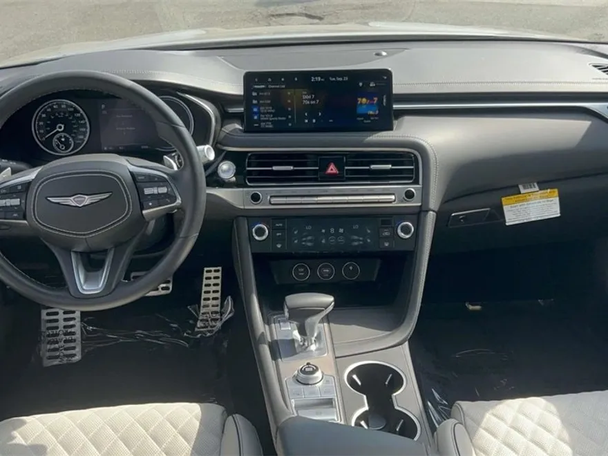 2025 Genesis G70 3.3T Sport Advanced photo 10