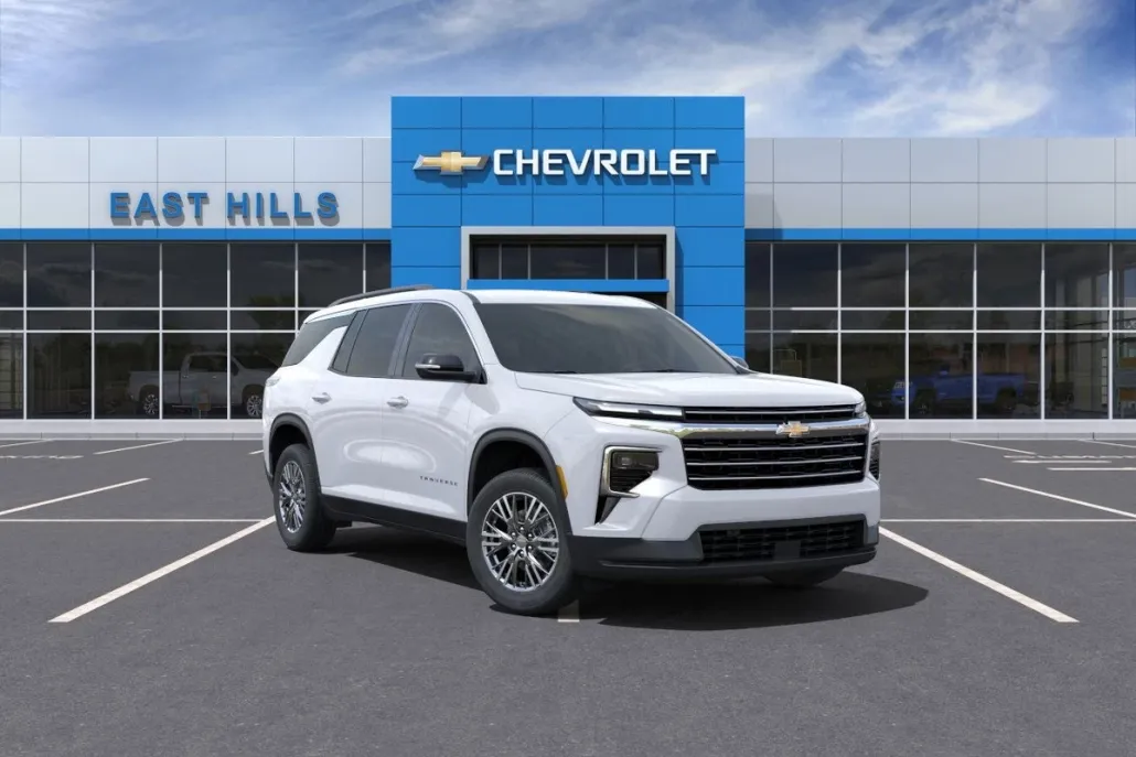2025 Chevrolet Traverse 2LT photo 1