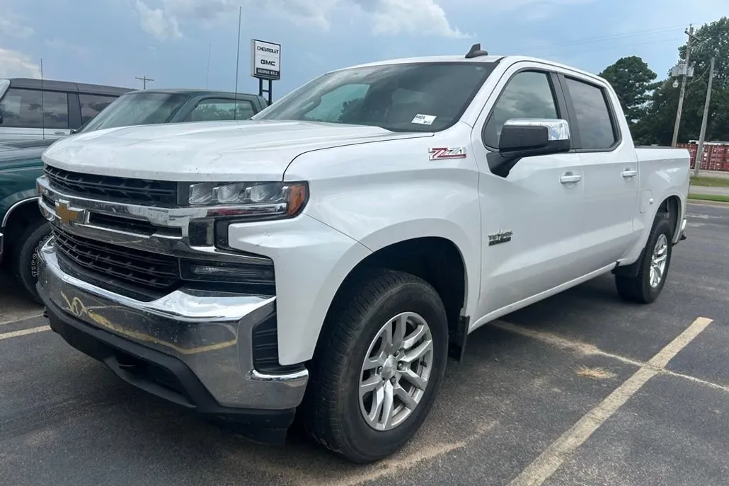 2019 Chevrolet Silverado 1500 LT photo 1