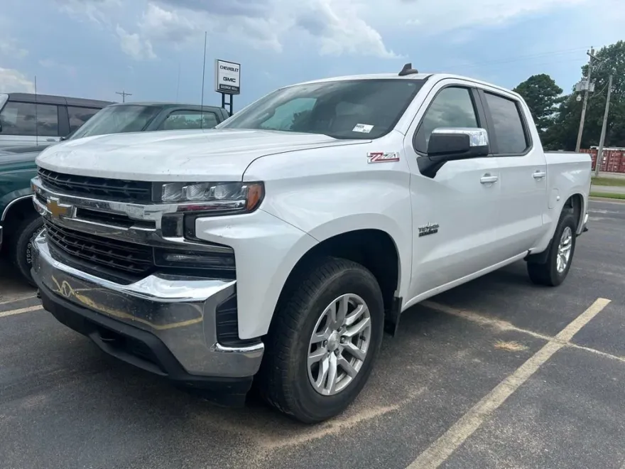 2019 Chevrolet Silverado 1500 LT photo 1
