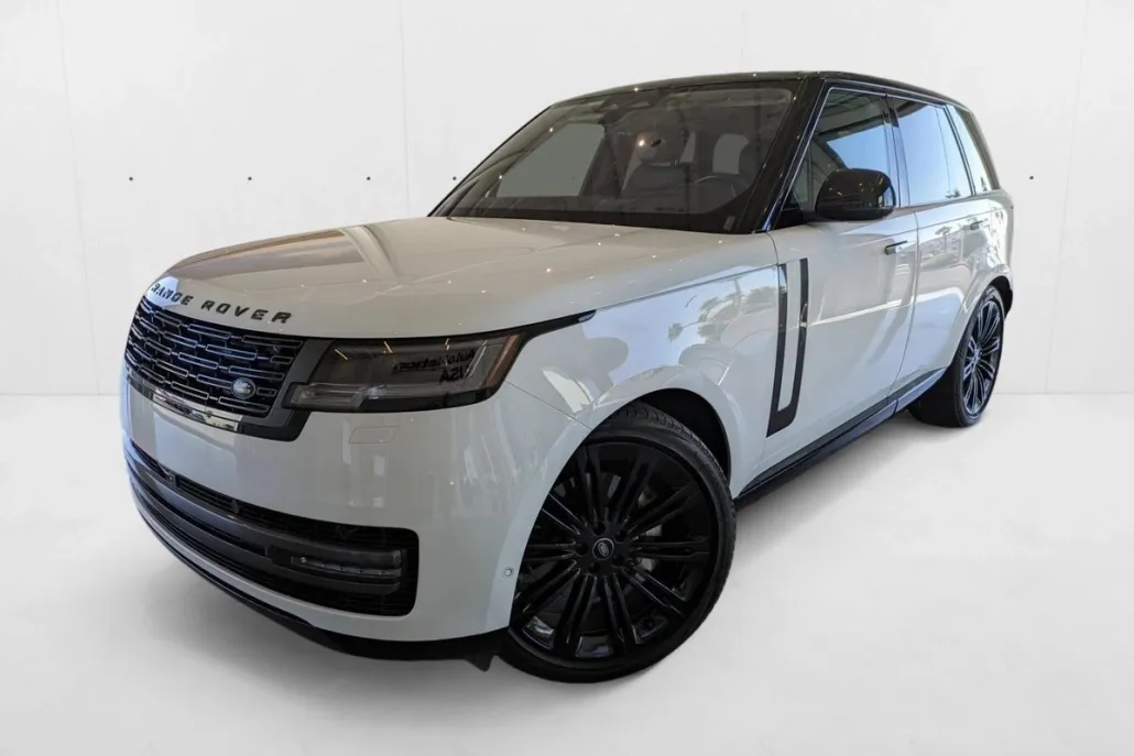 2022 Land Rover Range Rover SE photo 1