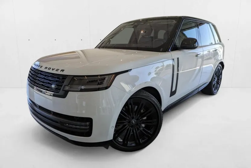 2022 Land Rover Range Rover SE photo 1
