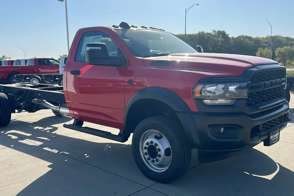 2024 Ram 5500 Tradesman photo 1