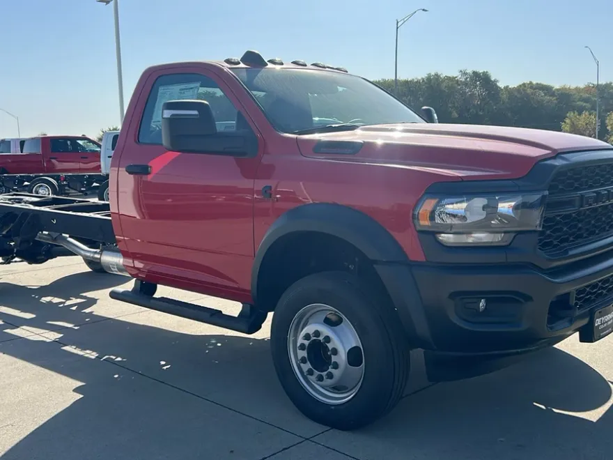 2024 Ram 5500 Tradesman photo 1
