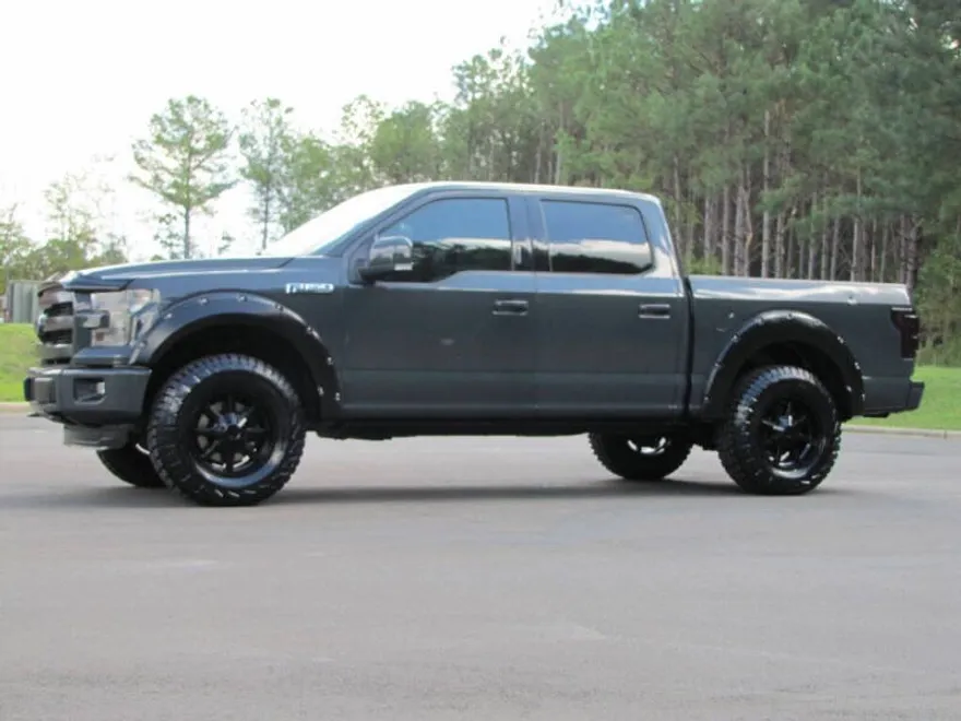 2016 Ford F-150 Lariat photo 1