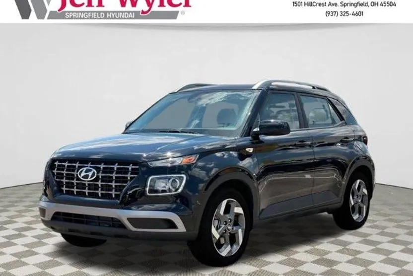 2025 Hyundai Venue SEL photo 1