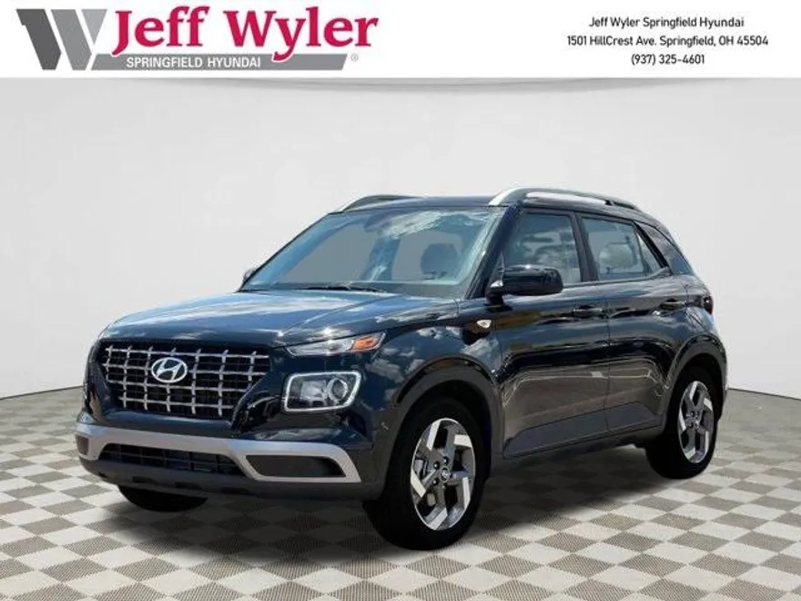 2025 Hyundai Venue SEL photo 1