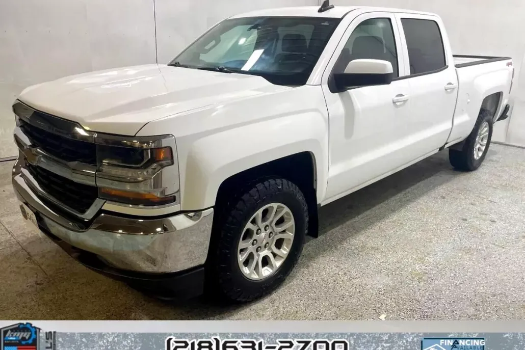 2017 Chevrolet Silverado 1500 LT photo 1