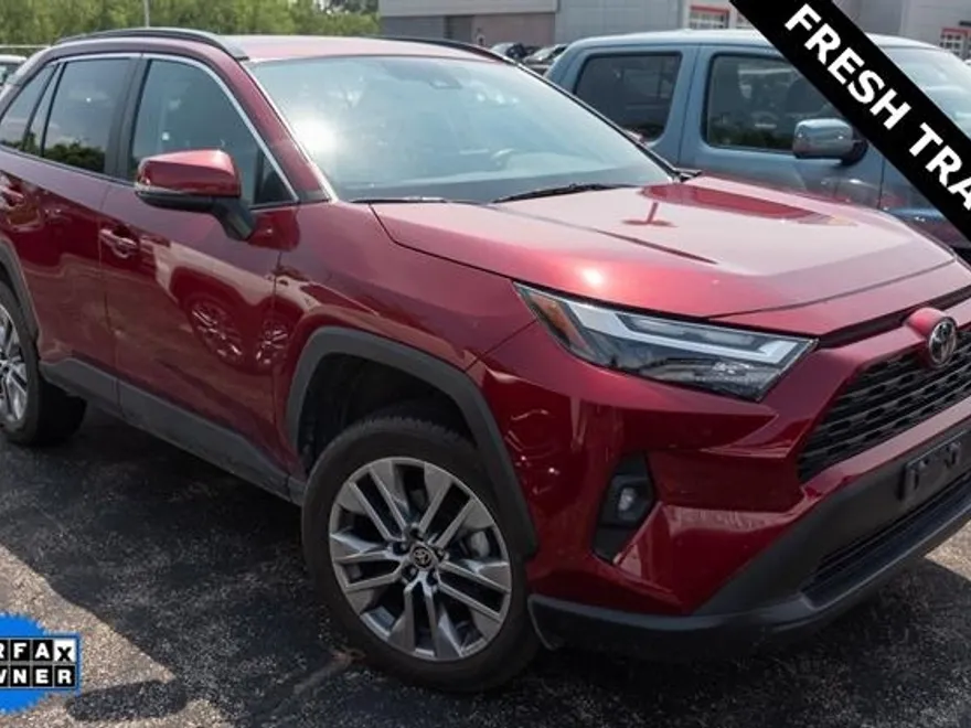 2022 Toyota RAV4 XLE Premium photo 1