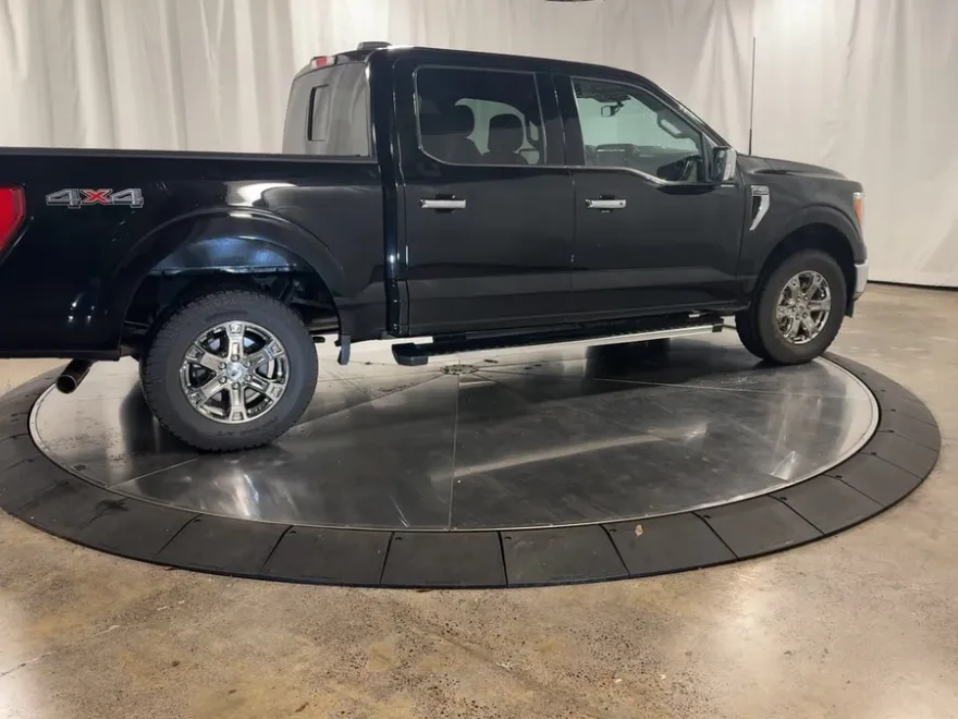 2023 Ford F-150 Lariat photo 1