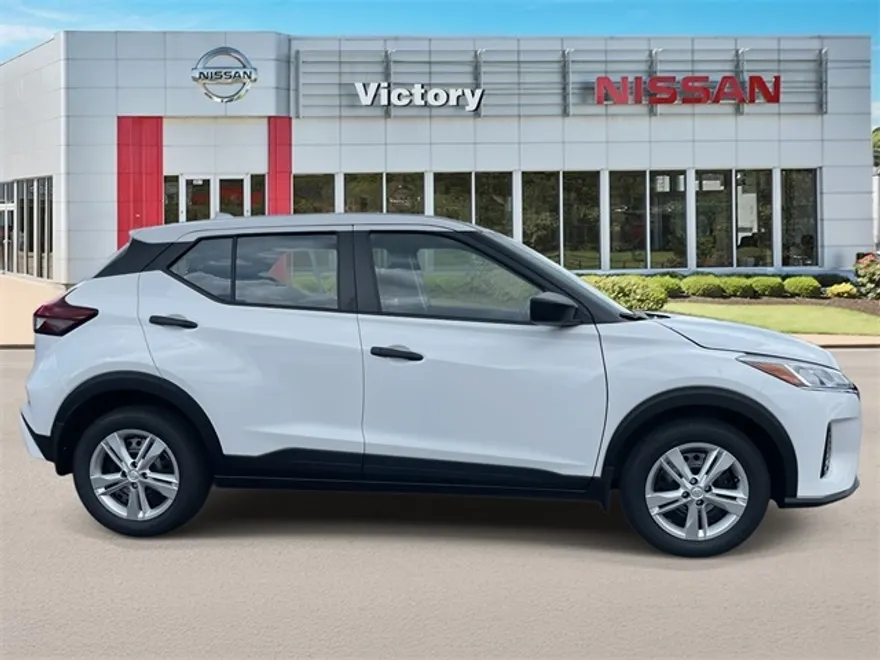 2025 Nissan Kicks Play S photo 1