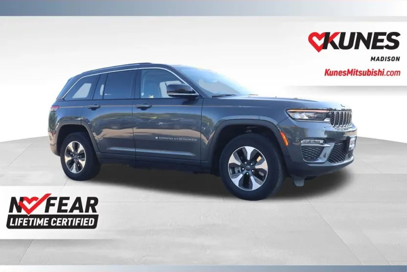 2023 Jeep Grand Cherokee 4xe photo 1