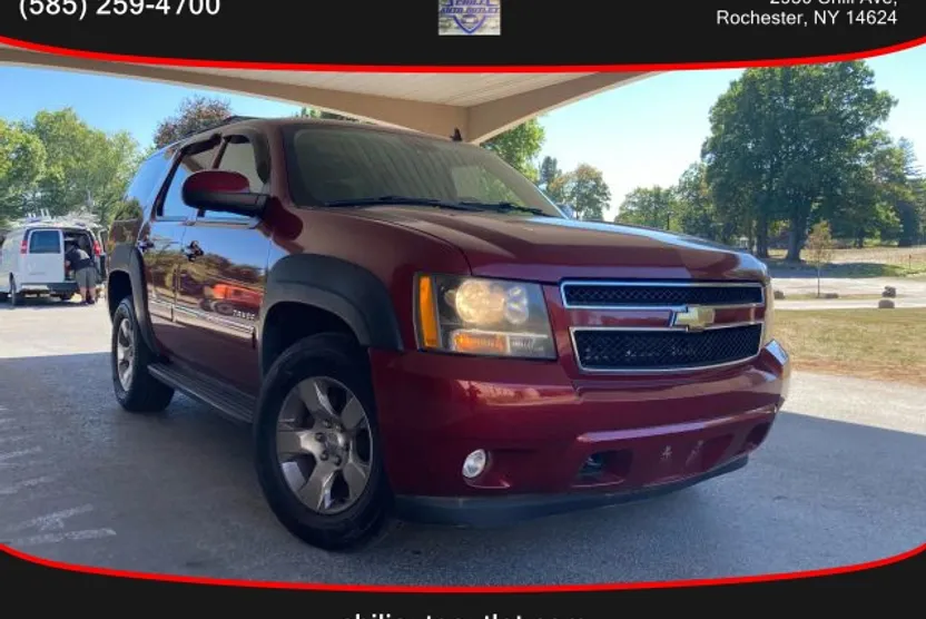 2011 Chevrolet Tahoe LT photo 1