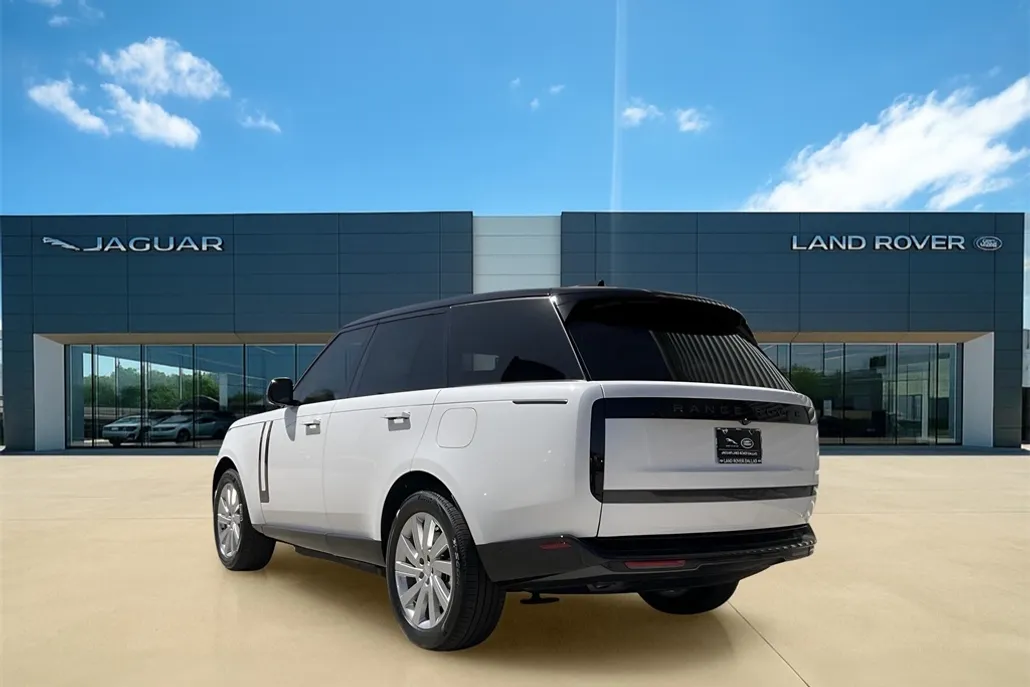 2025 Land Rover Range Rover SE photo 1