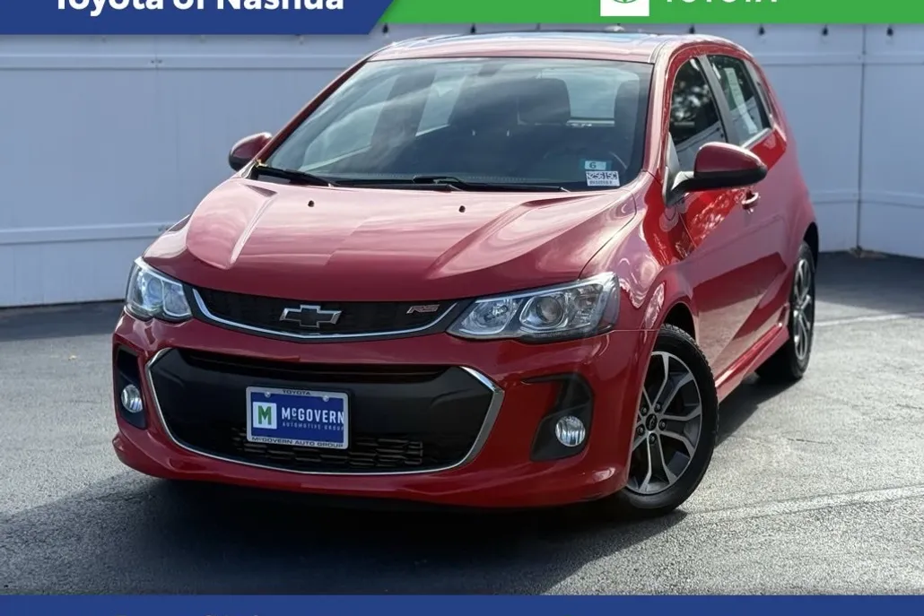 2020 Chevrolet Sonic LT photo 1