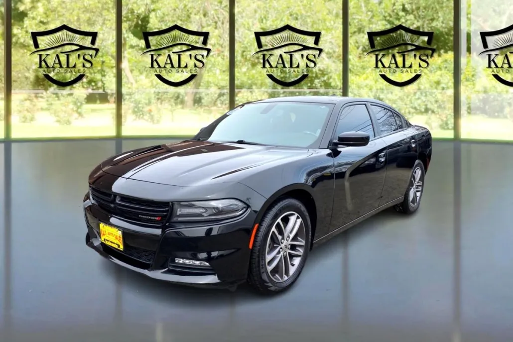2019 Dodge Charger SXT AWD photo 1
