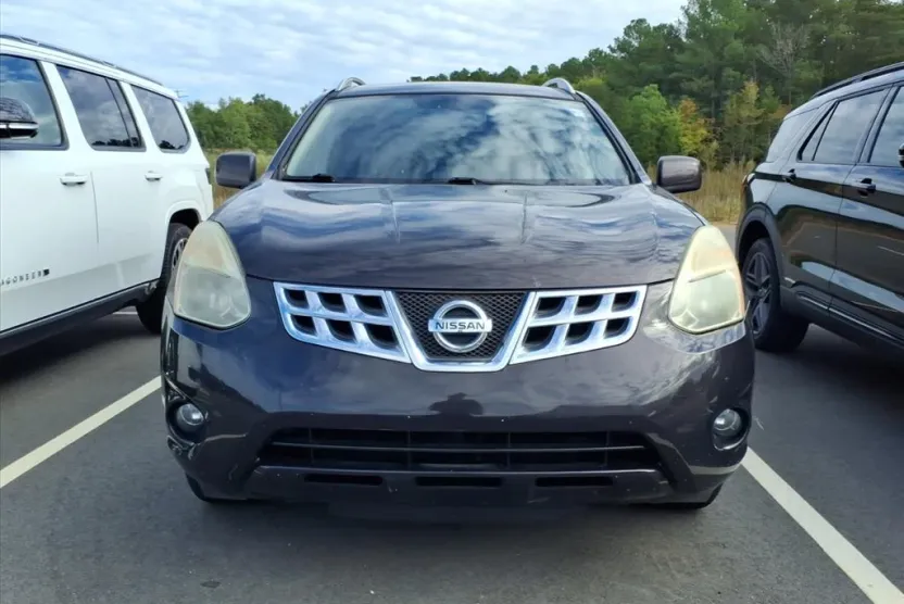 2012 Nissan Rogue SV photo 1
