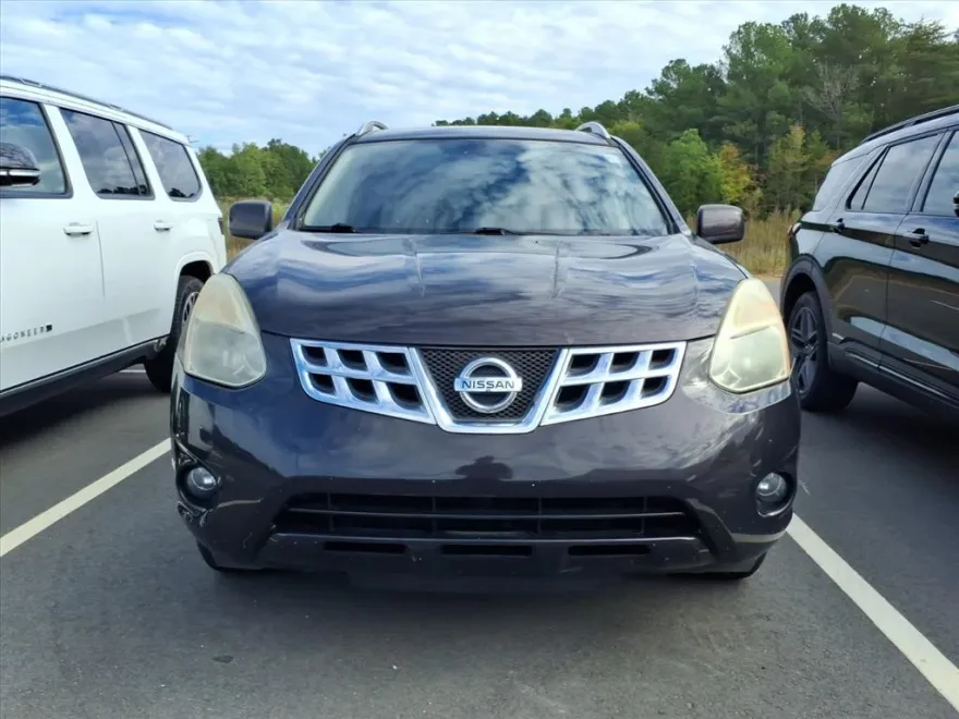 2012 Nissan Rogue SV photo 1